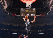 开云体育APP下载-武切维奇领衔雄鹿狂胜猛龙，团队篮球诠释唯一性胜利