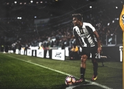 开云体育APP下载-当猛龙粉碎雄鹿，英格拉姆彻底打爆防线，一场关于唯一性的篮球美学