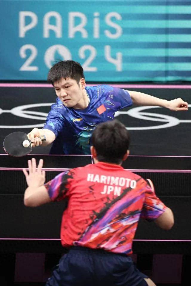 包含日本乒乓球队绝杀波兰乒乓球队，樊振东关键制胜的词条