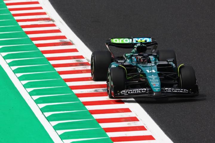 关于阿斯顿马丁横扫梅赛德斯，皮亚斯特里统治全场的信息