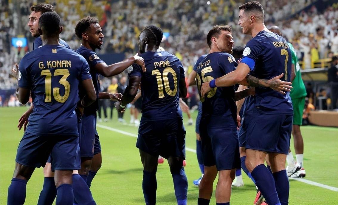 澳大利亚足球女将展现实力，夺得一场关键胜利