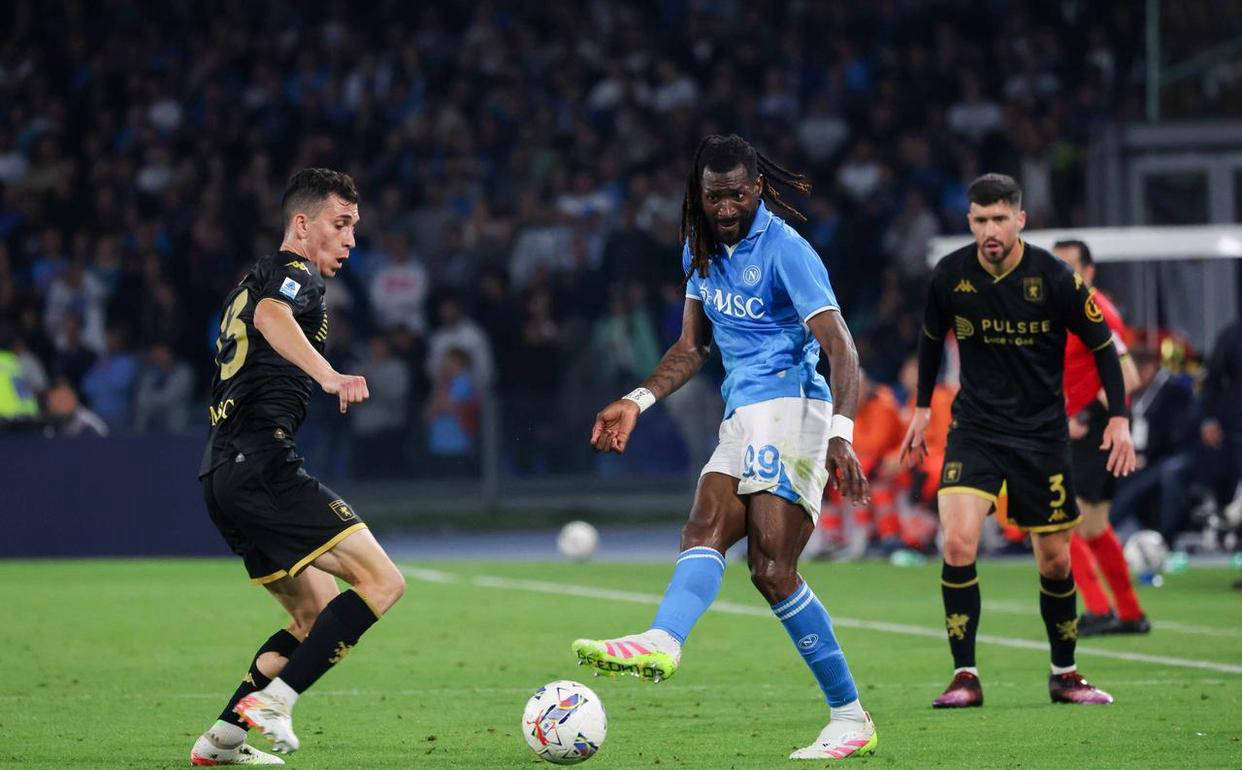 包含热那亚意外爆冷斩获胜利，主场优势明显的词条