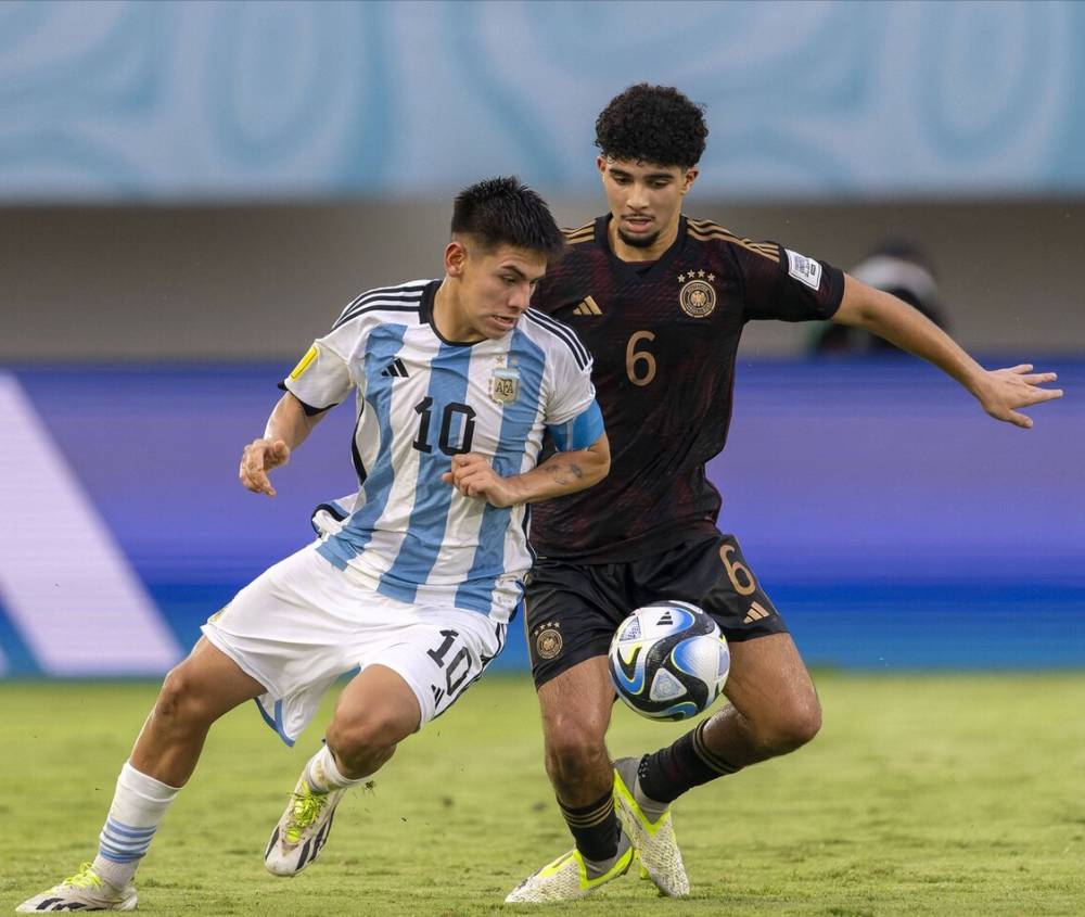 包含韩国险胜曼城,梅西扛起全队的词条 包含韩国险胜曼城,梅西扛起全队的词条