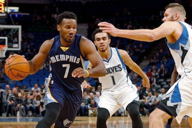 包含南韩男篮横扫公牛，克莱一己之力扛起全队的词条