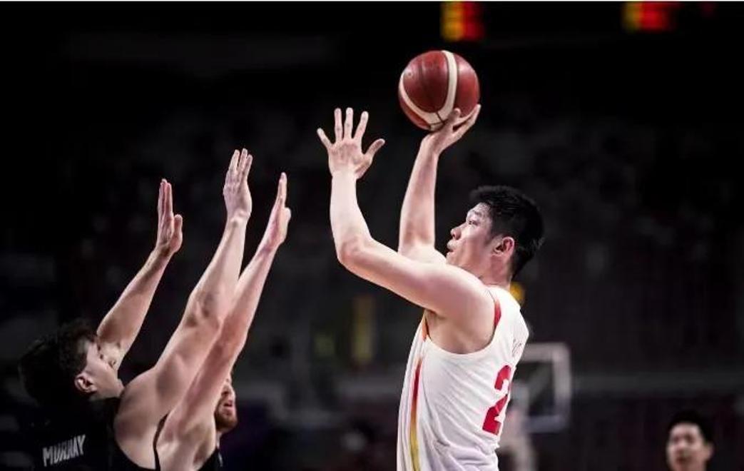 关于青岛队翻盘山东队,胡金秋状态火热的信息 关于青岛队翻盘山东队,胡金秋状态火热的信息