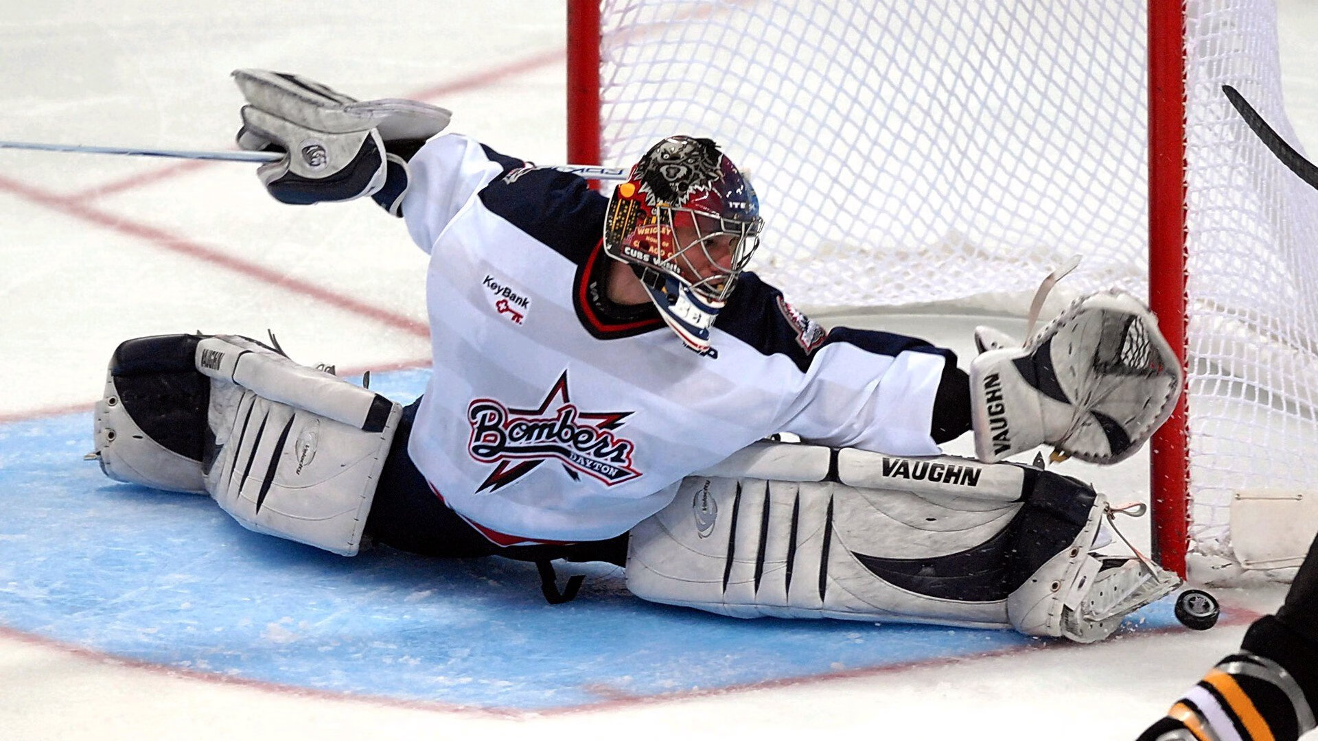 阿什拉夫,F1新赛季揭幕战之夜的大场面先生